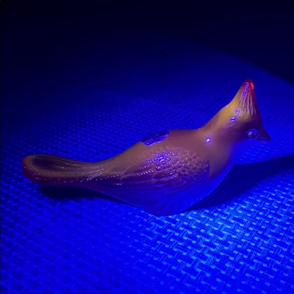 Sold
Westmoreland Glass Company Bird Cardinal Ruby Red Amberina 1960’s Cadmium